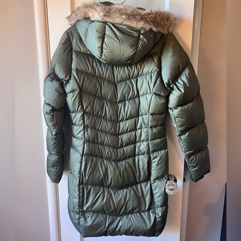 Mountain Hardwear Down Parka - Picture 2 of 5